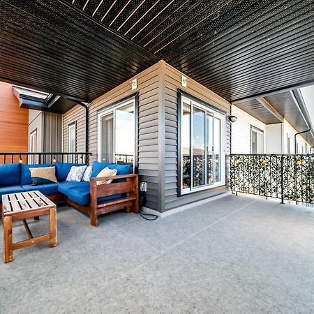 Bright Luxe Condo, Ac, Top Floor, King Bed, Balcony! Edmonton Exterior foto